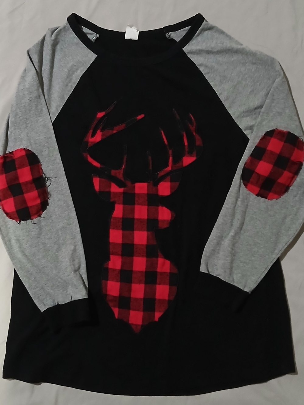 Sunshine & Rodeos Women's XL Black & Red Buffalo Plaid Deer Raglan Shirt